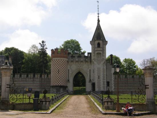 LE CHATEAU DE L'ILE BOUCHARD (37)