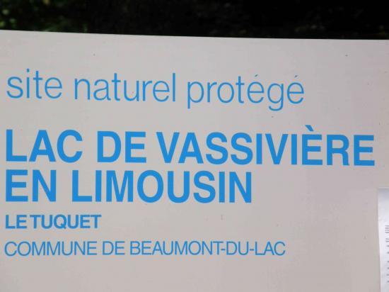 AU BORD DU LAC DE VASSIVIERE (87)