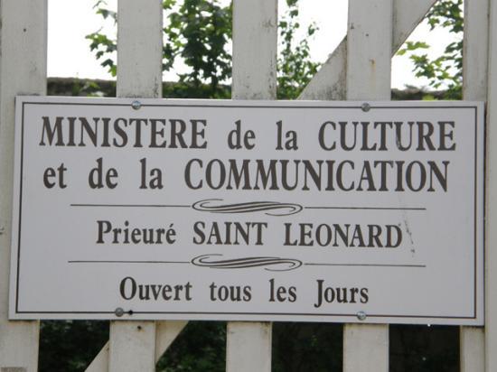 LE PRIEURE ST LEONARD DE L'ILE BOUCHARD (37)