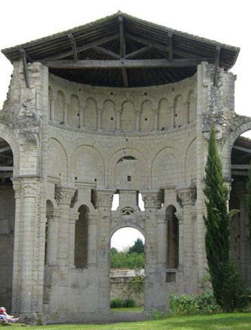 LE PRIEURE ST LEONARD DE L'ILE BOUCHARD (37)